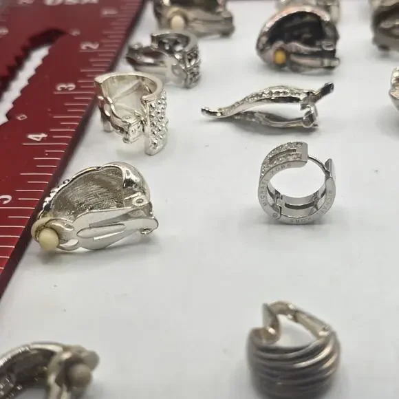 SINGLE Earrings Junk Lot 25 Pieces Mixed Color Craft Repurpose Project SKU 2959 - Picture 10 of 16